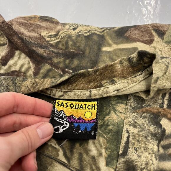 Vintage 90s Sasquatch Realtree Camo Blank Pocket T-Shirt - Picture 3 of 4
